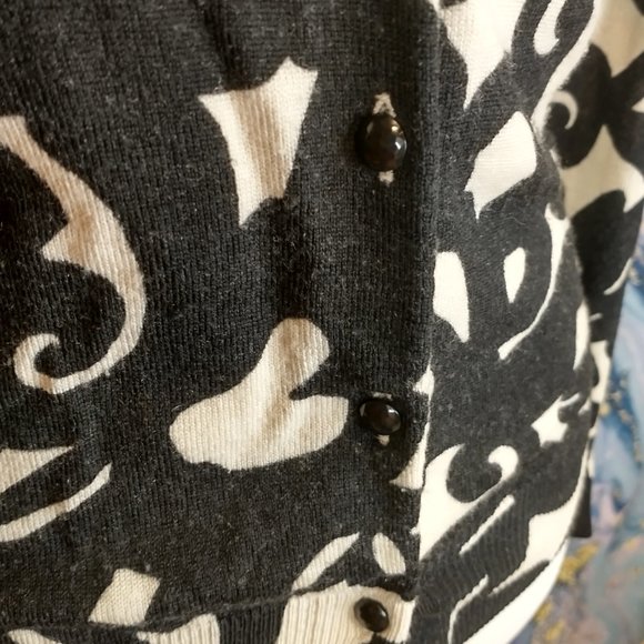 J. CREW off-white + black graphic swirly print Cashmere button Cardigan Sweater - Picture 5 of 11
